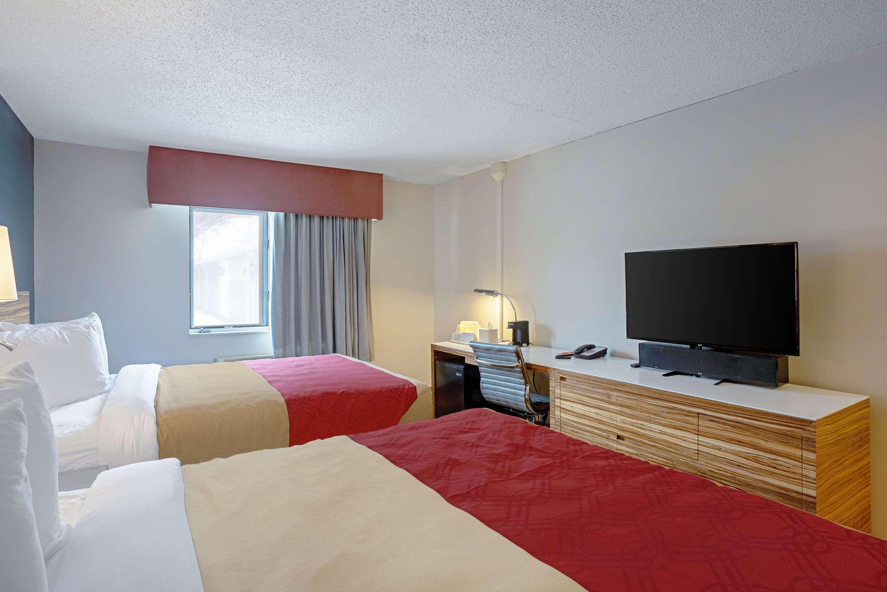 Quality Inn Frontier At Us Hwy 30 Clinton Dış mekan fotoğraf