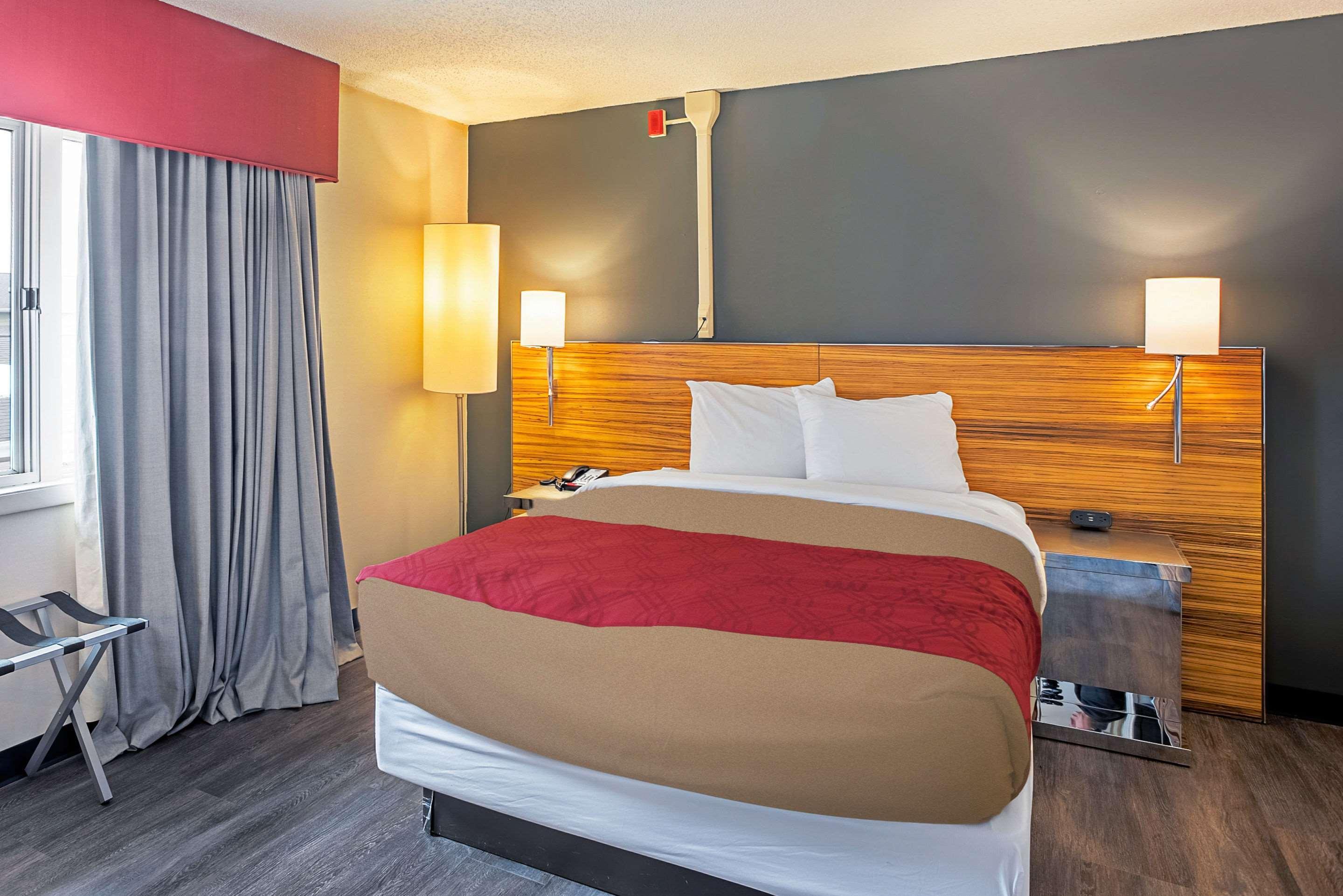 Quality Inn Frontier At Us Hwy 30 Clinton Dış mekan fotoğraf