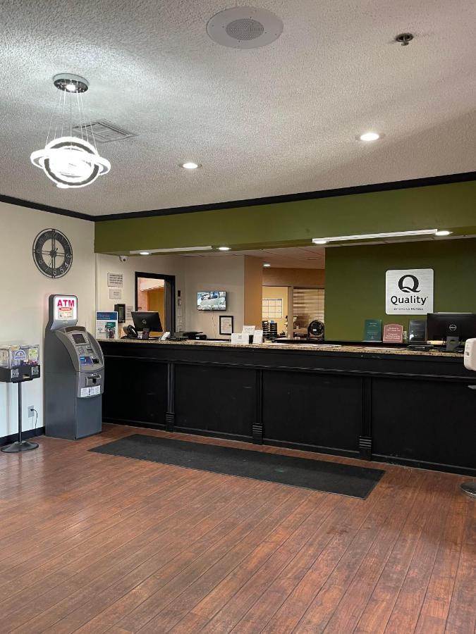 Quality Inn Frontier At Us Hwy 30 Clinton Dış mekan fotoğraf