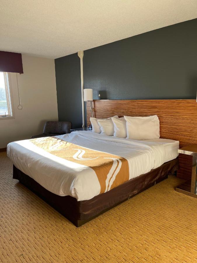 Quality Inn Frontier At Us Hwy 30 Clinton Dış mekan fotoğraf